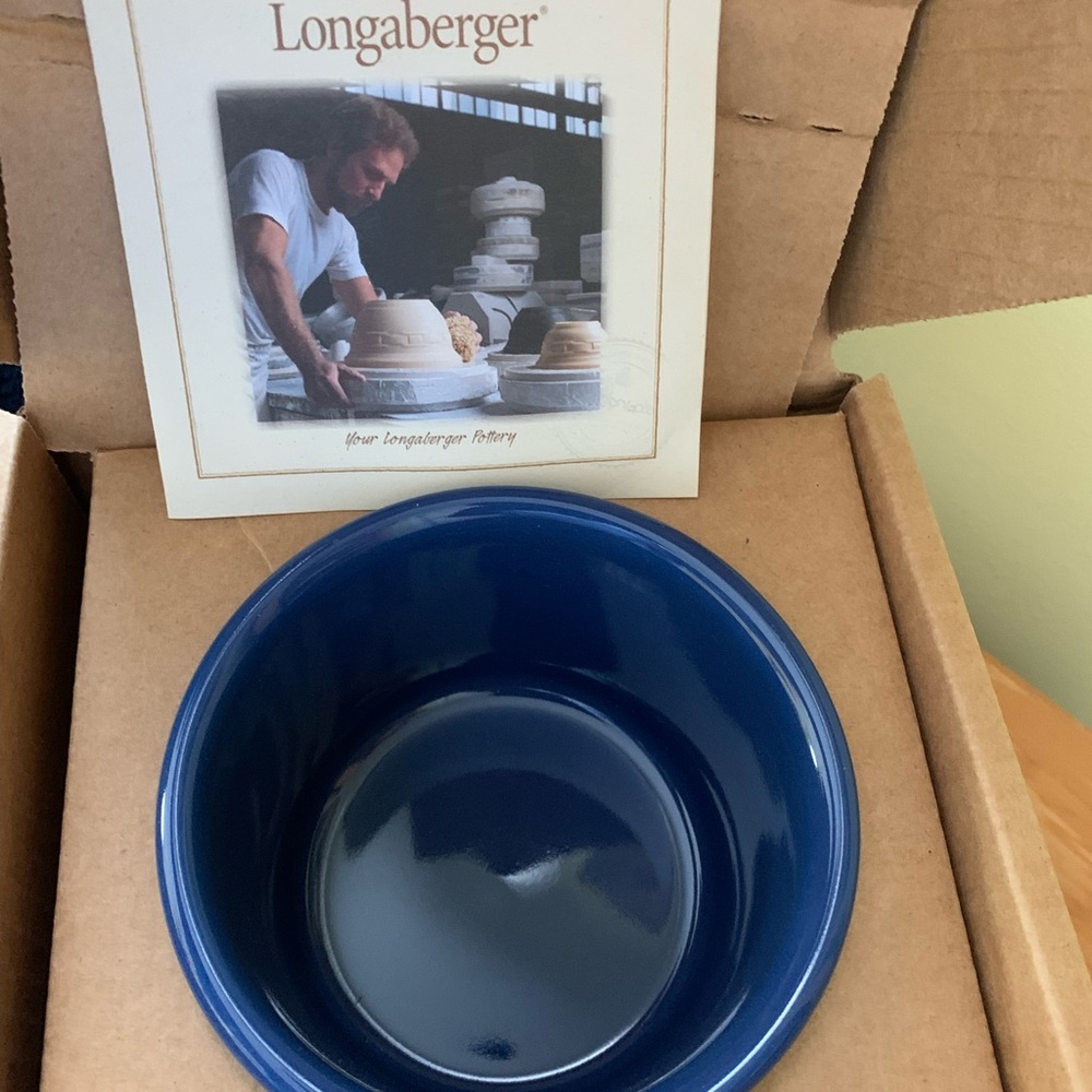 COPY - Longaberger pint salt crock with coaster lid-cornflower/blue - Picture 4 of 7